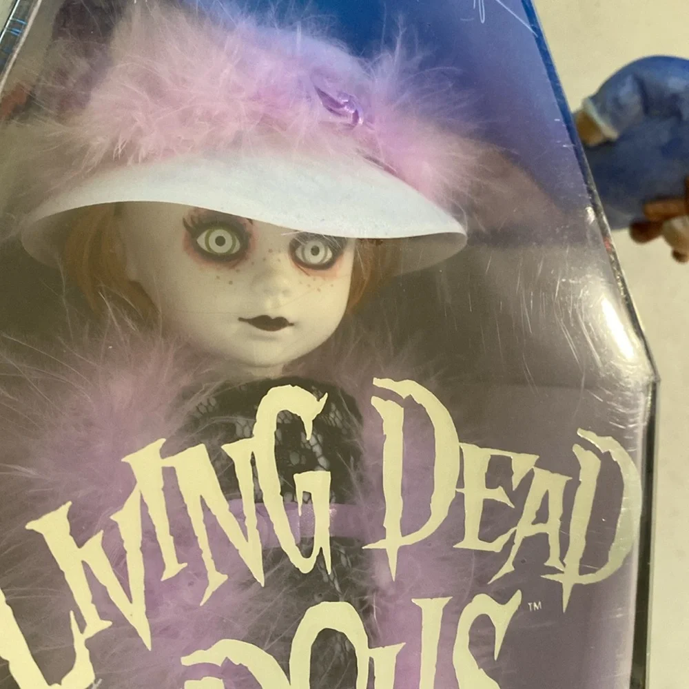 Living Dead Dolls Series 23 Betsy